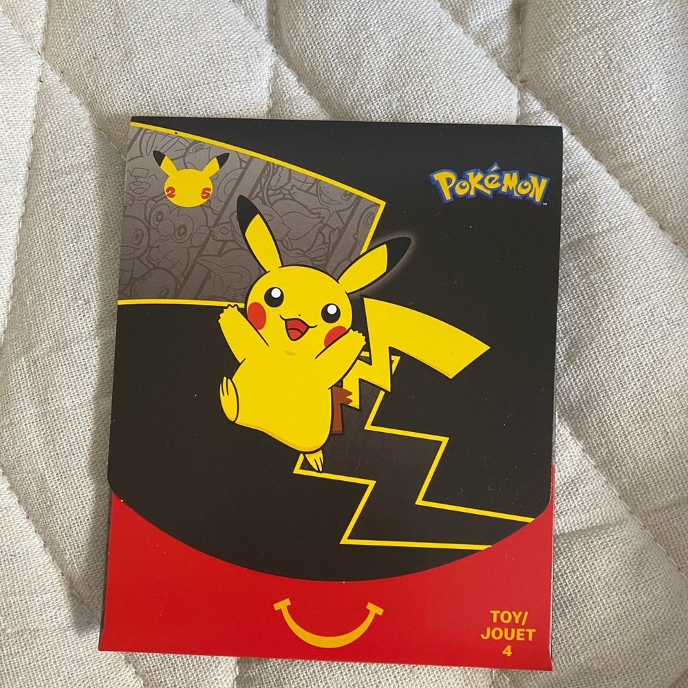 Pokémon Pikachu Pattern Card